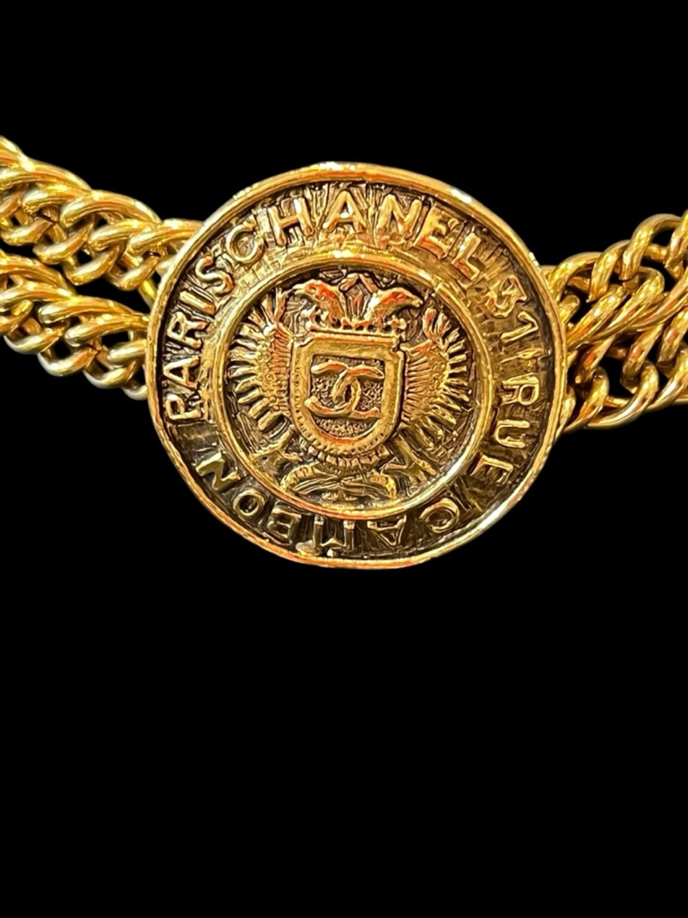 Chanel
Vintage 31 Rue Cambon Medallion Collar Necklace - Picture 4 of 6